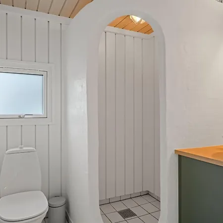 Hrefna - 500m From The Sea By Interhome Feriehus *