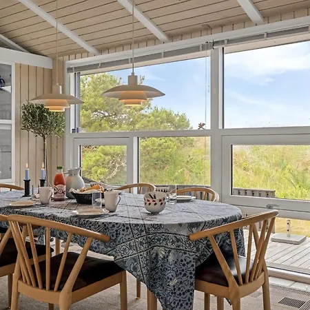 Hrefna - 500m From The Sea By Interhome 度假居