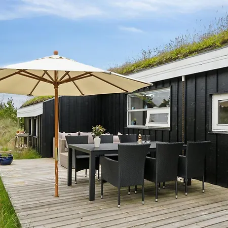 Hrefna - 500m From The Sea By Interhome
