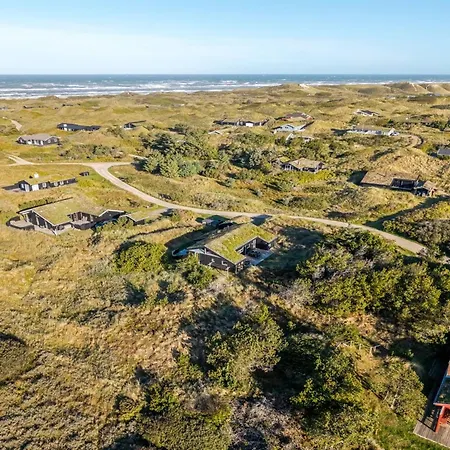 Hrefna - 500m From The Sea By Interhome